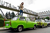 Polen,Woiwodschaft Kleinpolen,Krakau,Nowa Huta,in der kommunistischen Ära nach sowjetischem Vorbild erbauter Stadtteil,Führung in einem Trabant,Tadeusz Sendzimir-Stahlwerk