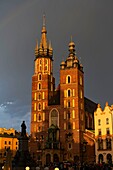 Polen,Woiwodschaft Kleinpolen,Krakau,Stadtteil Stare Miasto,Weltkulturerbe,Altstadt,Marktplatz,Basilika Unserer Lieben Frau von Krakau (XIV)