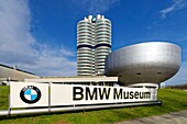 Deutschland,Bayern,München,BMW-Zentrale,BMW-Turm Vierzylinder und BMW-Museum,eröffnet 1973 und renoviert 2008