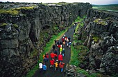 Island,Suburland,Die Thingvellir-Schlucht ist ein majestätisches natürliches Amphitheater,in dem einst das als Althing bekannte Parlament der Wikinger stand