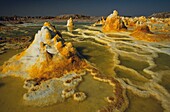 Ethiopia, Danakil Desert, Dallol's explanation of a unique site on Earth lies in the dual game of volcanism and hydrology