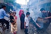 China, Xinjiang autonomous region, Kashgar, historic center, street market