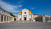 Kirche Sant'Apollinare und Säulengang,Tresigallo,Emilia-Romagna,Italien,Europa