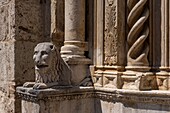 Entrance door, 1332, Cathedral of Santa Maria Assunta, Teramo, Abruzzo, Italy, Europe