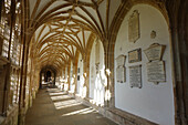 Wells Cathedral,eine anglikanische Kathedrale aus dem 12. Jahrhundert,die dem Heiligen Apostel Andreas geweiht ist,Sitz des Bischofs von Bath und Wells,Wells,Somerset,England,Vereinigtes Königreich,Europa