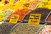 Different spices on display in store, Egyptian Bazaar (Spice Bazaar Market), Eminonu, Fatih District, Istanbul Province, Turkey, Europe