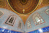 Ceiling inside The Harem, Topkapi Palace,UNESCO World Heritage Site, Istanbul, Turkey, Europe