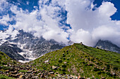 Felslandschaft vor den Bergen,Monte Rosa,Dufourspitze,Italienische Alpen,Italien,Europa