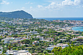 Blick auf Forio von den Giardini la Mortella Botanical Gardens,Forio,Insel Ischia,Kampanien,Italien,Europa