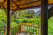 Blick auf die Sala Thai in den Giardini la Mortella Botanical Gardens,Forio,Insel Ischia,Kampanien,Italien,Europa