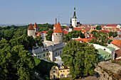 Türme und Wälle der Altstadt,UNESCO-Welterbestätte,von der Aussichtsplattform Patkuli auf dem Toompea-Hügel aus gesehen,Tallinn,Estland,Europa