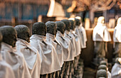 Hunderte von Jizo in Reihen,Buddha-Statuen,Zen-Buddhismus,Yoshino,Nara,Honshu,Japan,Asien