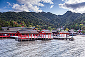 Itsukushima Shinto-Schrein,UNESCO-Weltkulturerbe,auf der Insel Miyajima,Präfektur Hiroshima,Honshu,Japan,Asien