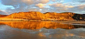 Kalksteinklippen an der Dunraven Bay,Southerndown,Bridgend,Südwales,Vereinigtes Königreich,Europa