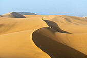 Sanddünen in der Wüste,Huacachina,Bezirk Ica,Provinz Ica,Region Ica,Peru,Südamerika