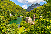 Isola Santa,Kirche San Jacapo,Fluss Turrite Secca,Apuanische Alpen,Garfagnana,Toskana,Italien,Europa