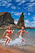 Guests from the Lindblad Expedition ship National Geographic Endeavour in the Galapagos Islands, UNESCO World Heritage Site, Ecuador, South America