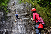 Canyoning und Abseilen von Wasserfällen mit Pure Trek in La Fortuna,Costa Rica