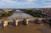 Luftaufnahme der Steinernen Brücke (Puente de Piedra),Zaragoza,Spanien