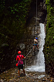 Canyoning und Abseilen von Wasserfällen mit Pure Trek in La Fortuna,Costa Rica