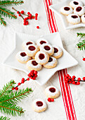 Angel eyes with raspberry jam and icing sugar