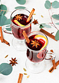 Winter mulled wine with cinnamon, star anise and grapefruit