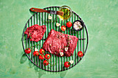Bavette steak with tomatoes and garlic