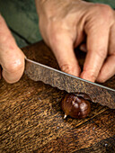 Cut the chestnut crosswise
