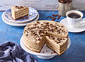 No-bake espresso cake with yoghurt caramel cream