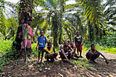 Portrait of a group of inhabitants of Talasea forest in Willaumez Peninsula, New Britain, Papua New Guinea