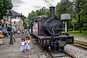 Bahnhof Azpeitia, alter Dampftriebwagen im Baskischen Eisenbahnmuseum, einem der wichtigsten seiner Art in Europa. Eisenbahngeschichte von Euskadi in Azpeitia, Gipuzkoa, Euskadi, Baskenland, Spanien.