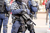 CRS, Polizeiausrüstung zur Aufrechterhaltung der Ordnung