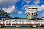 Antigua und Barbuda, Westindische Inseln, Insel Antigua. St. John's. Anlegestelle für Touristen in Arvia