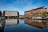 Straddle Warehouse and Best Western Hotel, Victoria Quays, formerly Canal Basin, Canal Wharf, Castle Gate Quarter, Sheffield, Yorkshire, England