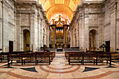 Mittelschiff und Decke, Kirche und Kloster von Sao Vicente de Fora, Lissabon, Portugal