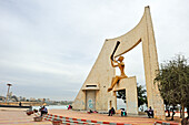 Drittes Millenniumstor (Architekt Pierre Goudiaby Atepa) am Atlantik, West-Corniche, Dakar, Senegal, Westafrika