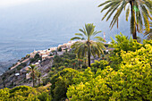 Wakan village, Western Hajar Mountains, border South Batinah Governorate and Al Dakhiliyah Governorates, Sultanate of Oman, Arabian Peninsula