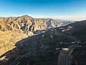 Luftaufnahme von Jebel Jais Felsengebirge in Ras Al Khaimah, Vereinigte Arabische Emirate