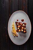Pork ribs with BBQ sauce, baby corn and popcorn