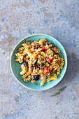 Feta-Pasta mit Aubergine aus der Heißluftfritteuse