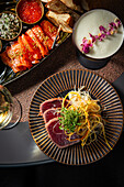 Tuna sashimi with vegetable julienne