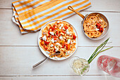 Spaghetti with cherry tomatoes, yellowtail mackerel and mozzarella