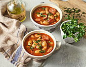 Quick bean goulash with cabanossi