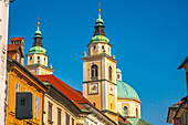 Slowenien, Ljubljana. Gebäudetürme in der Hauptstadt.