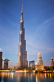 Burj Khalifa, world's tallest tower at night, Downtown Burj Dubai, Dubai, United Arab Emirates