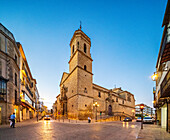 Ubeda, Spanien, 29. Juni 2024, Barockkirche Iglesia de la Santisima Trinidad in Ubeda, Jaen, im Abendlicht.