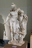 Eine Statue des Ganymed mit dem Adler in der Farnese-Sammlung, Archäologisches Nationalmuseum Neapel, Neapel, Italien. Der Adler ist Zeus in Form eines Adlers.