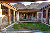 Atrium des Hauses von Julia Felix, Gebäude II.4.3 in den antiken römischen Ruinen von Pompeji, Italien.