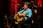 Inti-Illimani und Quilapayún sind zwei der repräsentativsten Gruppen der Nueva Canción Chilena, einer Musikbewegung, die in den 1960er Jahren entstand und sich durch eine starke folkloristische Identität und ein tiefes soziales und politisches Engagement auszeichnet, Medellin, Kolumbien