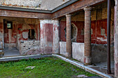 Atrium des Hauses von Julia Felix, Gebäude II.4.3 in den antiken römischen Ruinen von Pompeji, Italien.